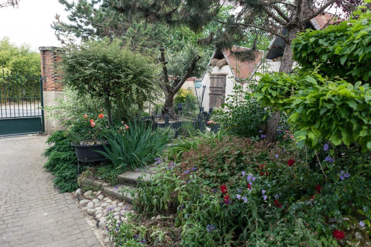 Le Corrigot Hotel Pierry Exterior foto